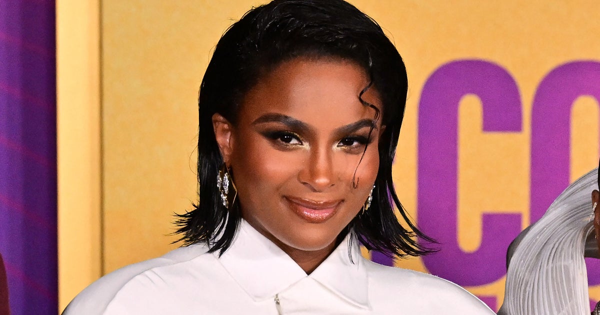 NextImg:Ciara Decorates Baby Bump In Stunning Look For ‘The Color Purple’ Premiere