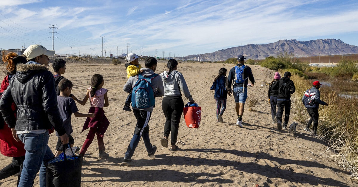 NextImg:Federal Judge Poised To Ban Migrant Family Separation For 8 Years