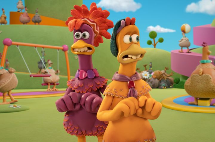 Frizzle (Josie Sedgwick-Davies) and Molly (Bella Ramsey) in Chicken Run: Dawn of the Nugget