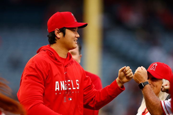 ANAHEIM, CALIFORNIA - SEPTEMBER 30: Shohei Ohtani #17 of the Los Angeles Angels before a game against the Oakland Athletics at Angel Stadium of Anaheim on September 30, 2023 in Anaheim, California. (Photo by Ronald Martinez/Getty Images)