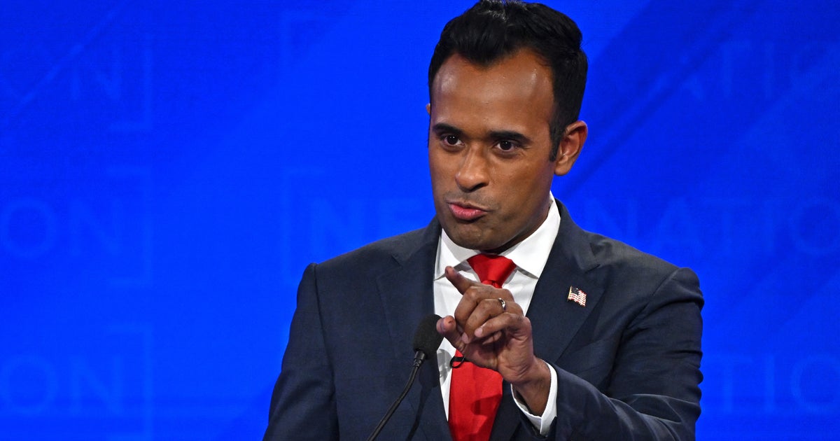 NextImg:Vivek Ramaswamy Apparently Caught Peeing On Hot Mic During Elon Musk Livestream