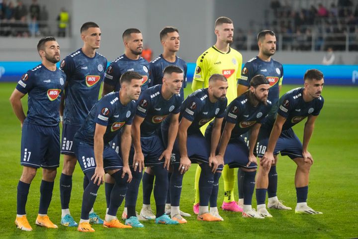 Οι παίκτες της FK TSC Backa Topola ποζάρουν πριν από τον αγώνα ποδοσφαίρου του Α' ομίλου του Europa League μεταξύ της FK TSC Backa Topola και του Ολυμπιακού στην TSC Arena στην Backa Topola, Σερβία, Πέμπτη 5 Σεπτεμβρίου 2023.