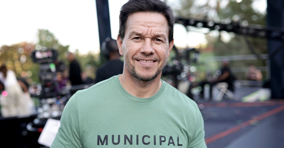 NextImg:'It Was Nuts': Mark Wahlberg Says He Crashed A Frat Party With His Daughter Ella