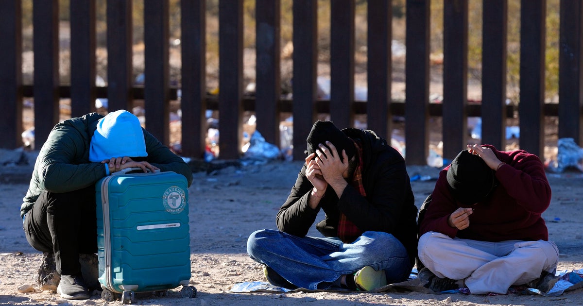 NextImg:Hispanic Democrats Come Out Fighting At Prospect Of Asylum-Ukraine Bargain
