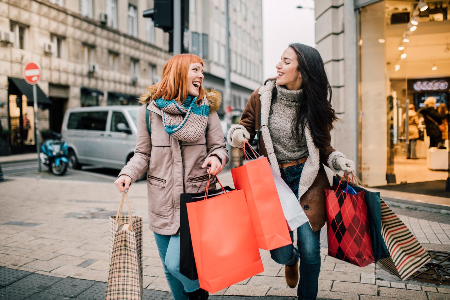 Etiquette Experts Share The Rudest Things You Can Do While Shopping ...