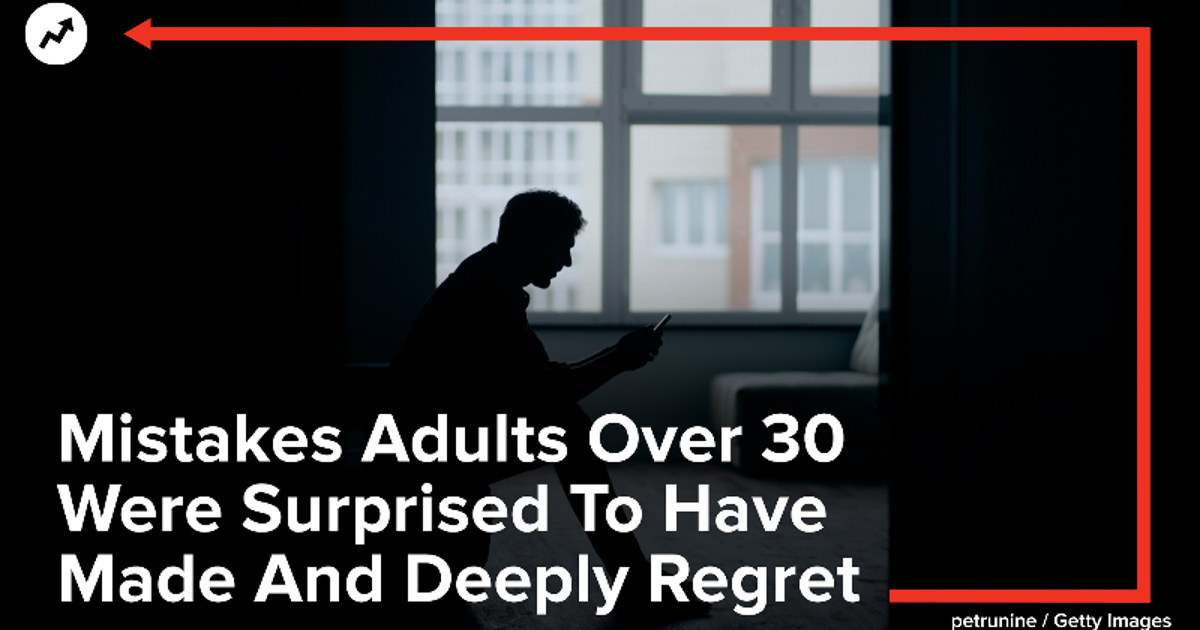 People Over 30 Share Regretful Mistakes