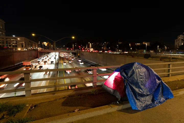 US Homelessness Soars To Highest Reported Level As Rents Soar (huffpost.com)