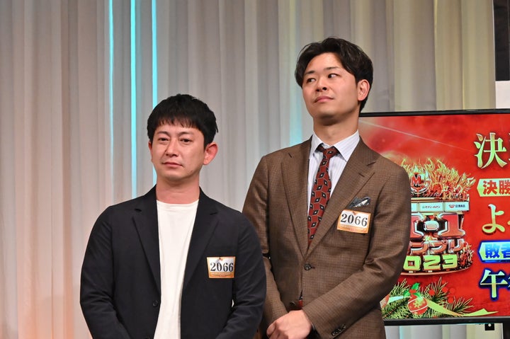 ダンビラムーチョの大原優一さん（左）と原田フニャオさん