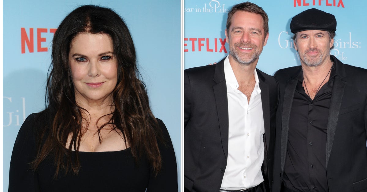 NextImg:Lauren Graham Admits To Dating ‘A Couple’ Of Her ‘Gilmore Girls’ Co-Stars