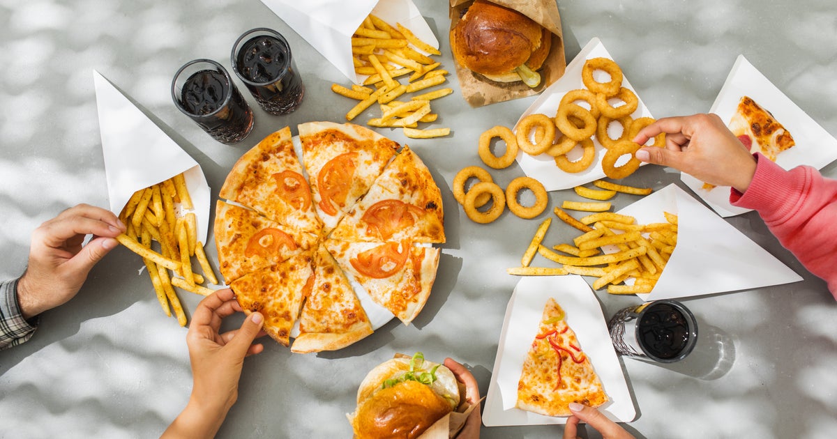 How To Eat On A Budget Without Giving Up Takeout, According To Financial Planners