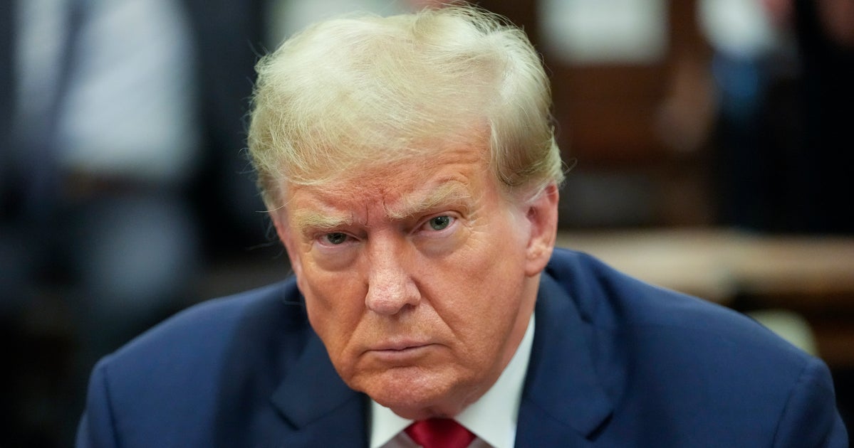 NextImg:Mary Trump Splatters Uncle With Priceless Picture After Colorado News