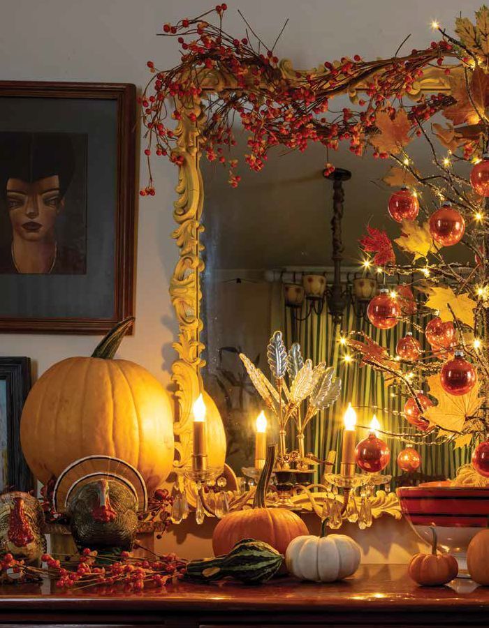 Richter's Thanksgiving table display.