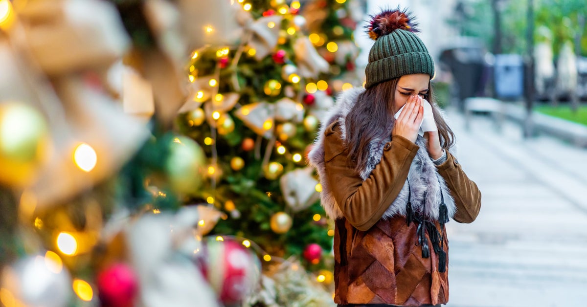 NextImg:The Most Common COVID Symptoms Doctors Are Seeing This Holiday Season