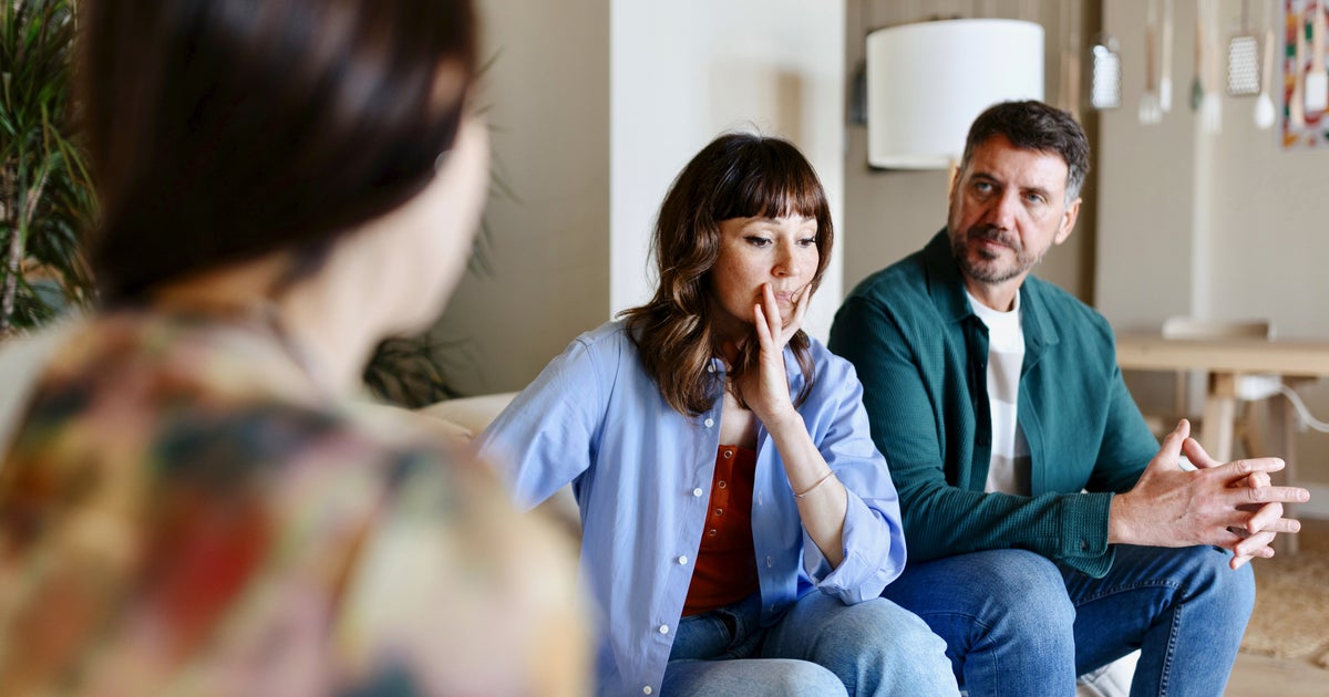 'My Parents Want To Charge My Boyfriend To Stay Over At Christmas' - Vimarsana News