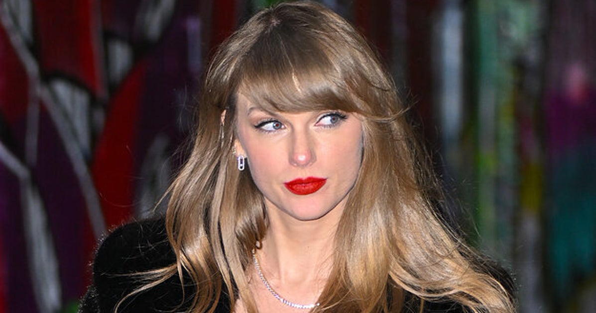 NextImg:Taylor Swift And Her Fans Were Booed At A Kansas City Chiefs Football Game, And It Has Sparked A Whole Load Of Discourse