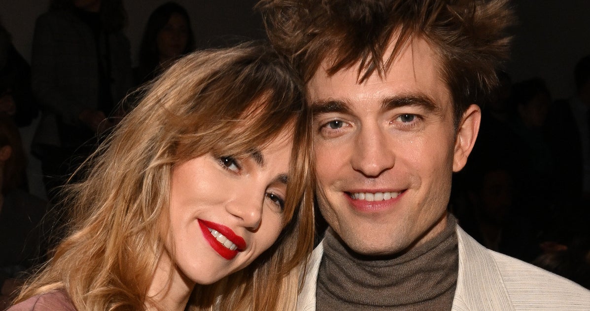 NextImg:Robert Pattinson And Suki Waterhouse Are Engaged