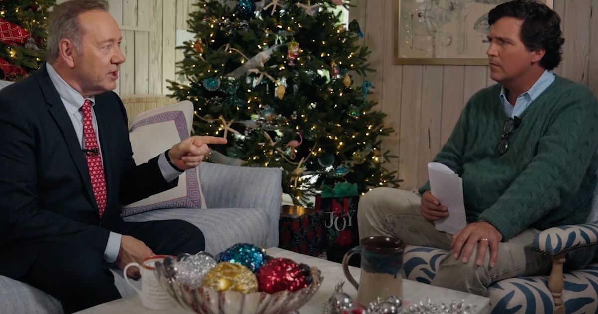 Kevin Spacey And Tucker Carlson Team Up In Weird Christmas Video