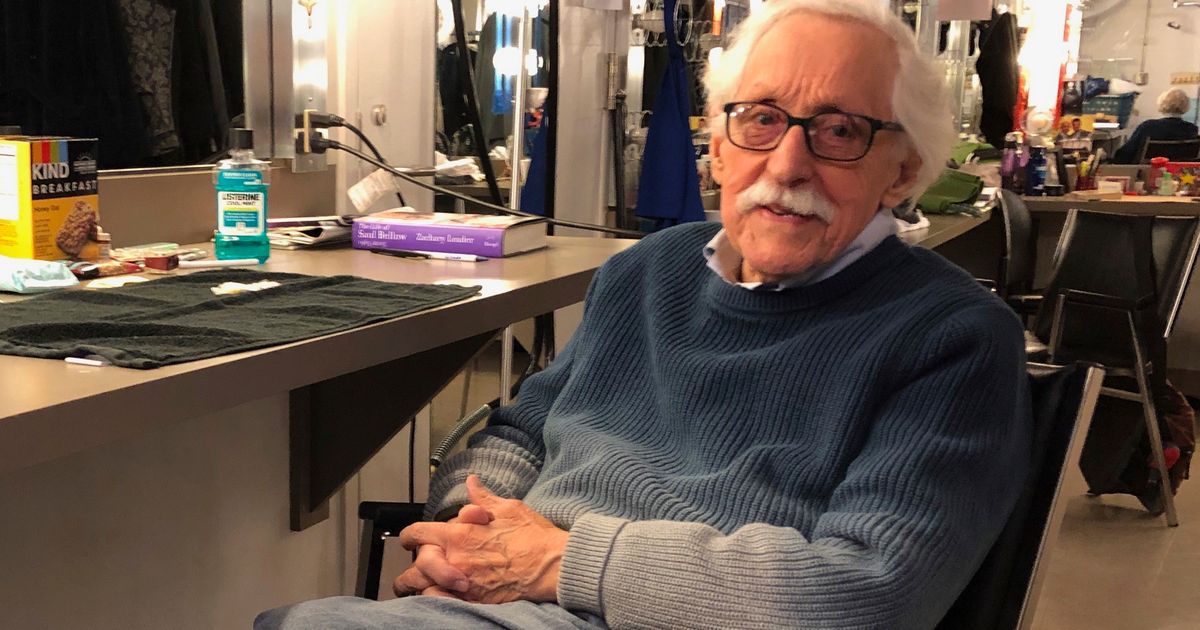 Prolific Chicago Stage Actor Mike Nussbaum Dies At 99