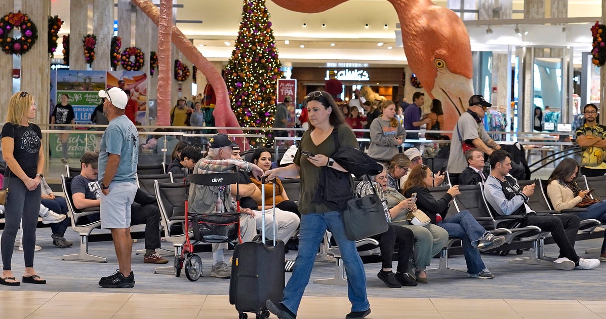 NextImg:Holiday Travel Stays Mostly Nice Minus Some Naughty Disruptions On Southwest Airlines