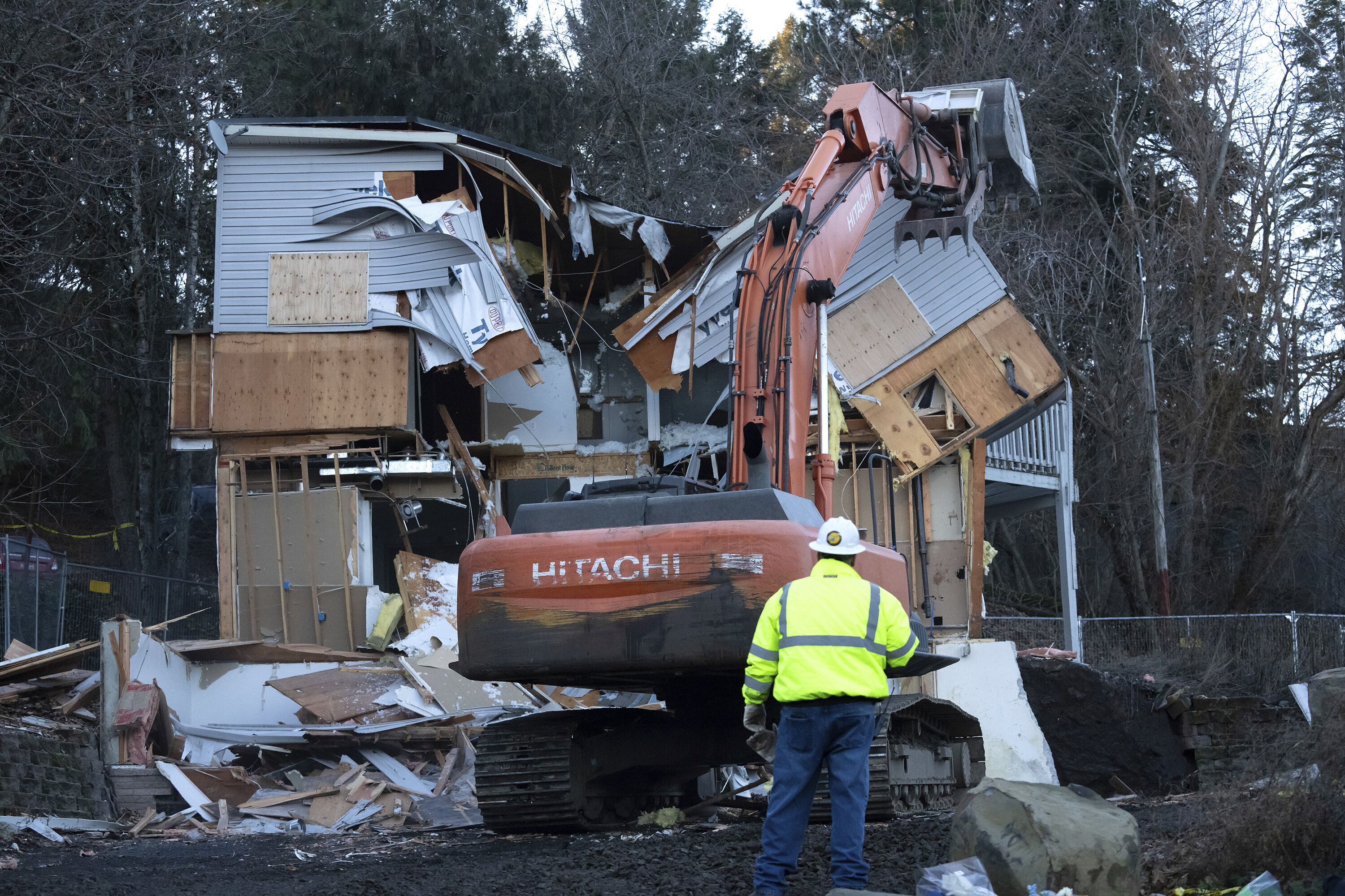 House Where 4 Idaho College Students Were Murdered Is Demolished   658de0b12200005500ad40fc 