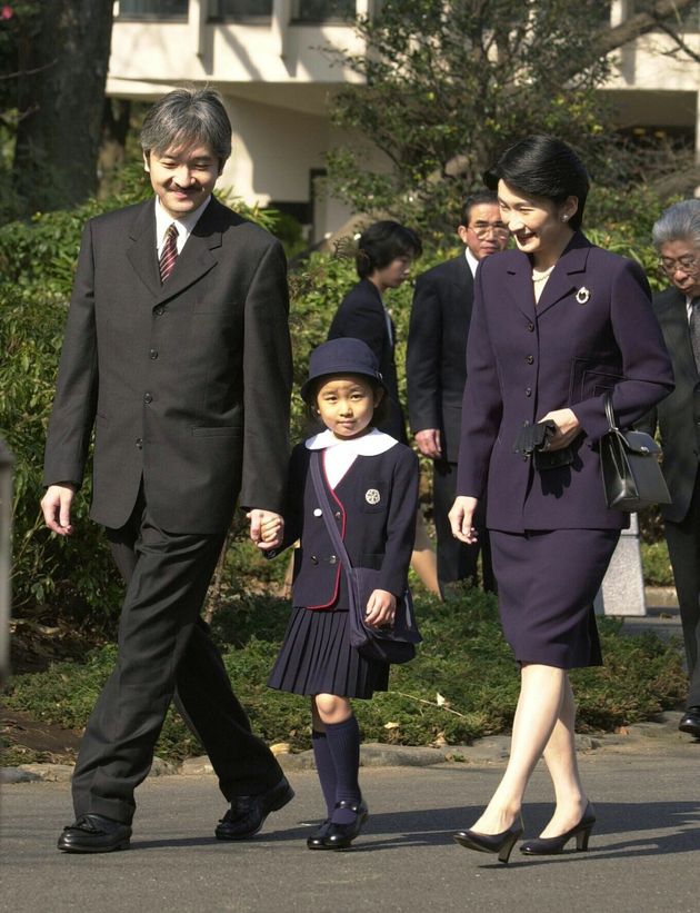 秋篠宮ご夫妻と学習院幼稚園の入園式に出席される佳子さま（1999年）