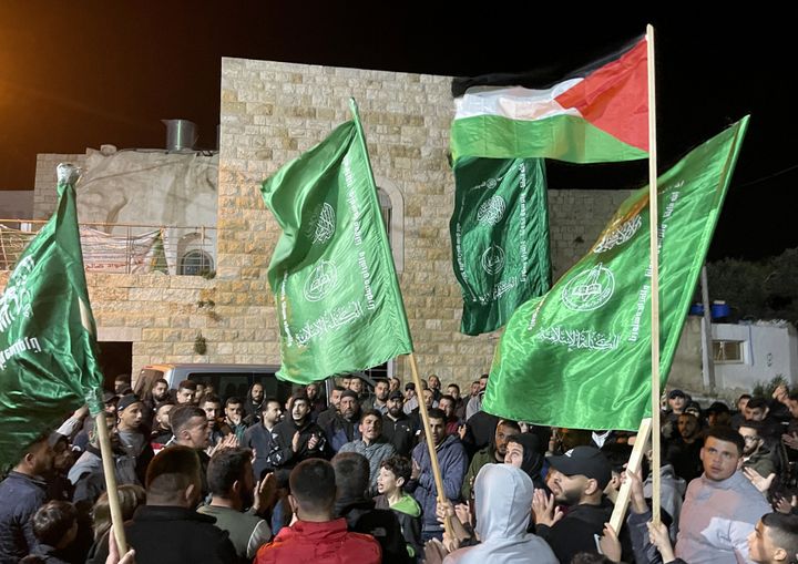 Διαδηλώσεις στην Ραμάλα της Δυτικής Όχθης αμέσως μετά την είδηση της δολοφονίας του Αρούρι