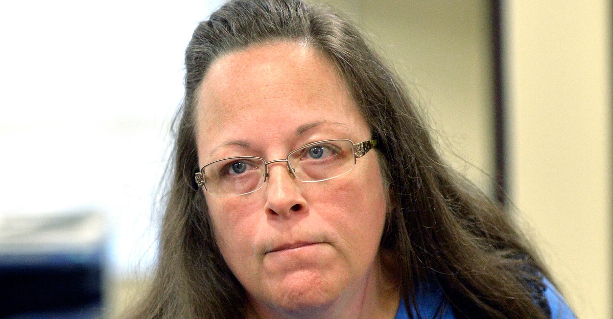 NextImg:Ex-Kentucky Clerk Kim Davis Ordered To Pay Additional $260,000 To Gay Couple