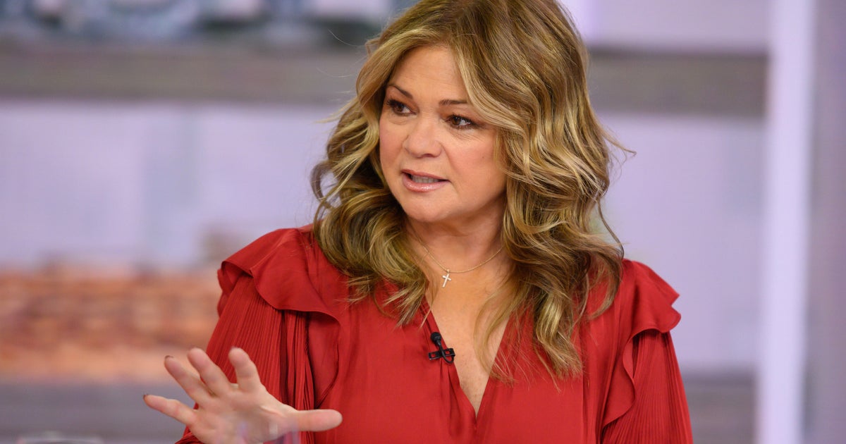 NextImg:'Food Network' Star Valerie Bertinelli Shares 'PSA' After People Criticized Her Looks