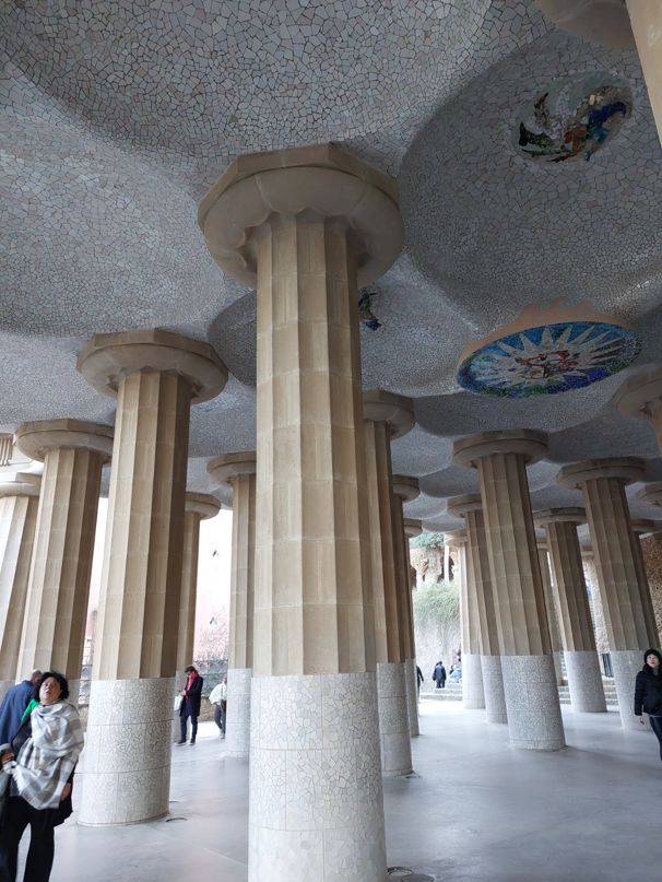 Αρχιτεκτονικοί σχεδιασμοί του Gaudi με έμπνευση από την κλασσική Ελλάδα