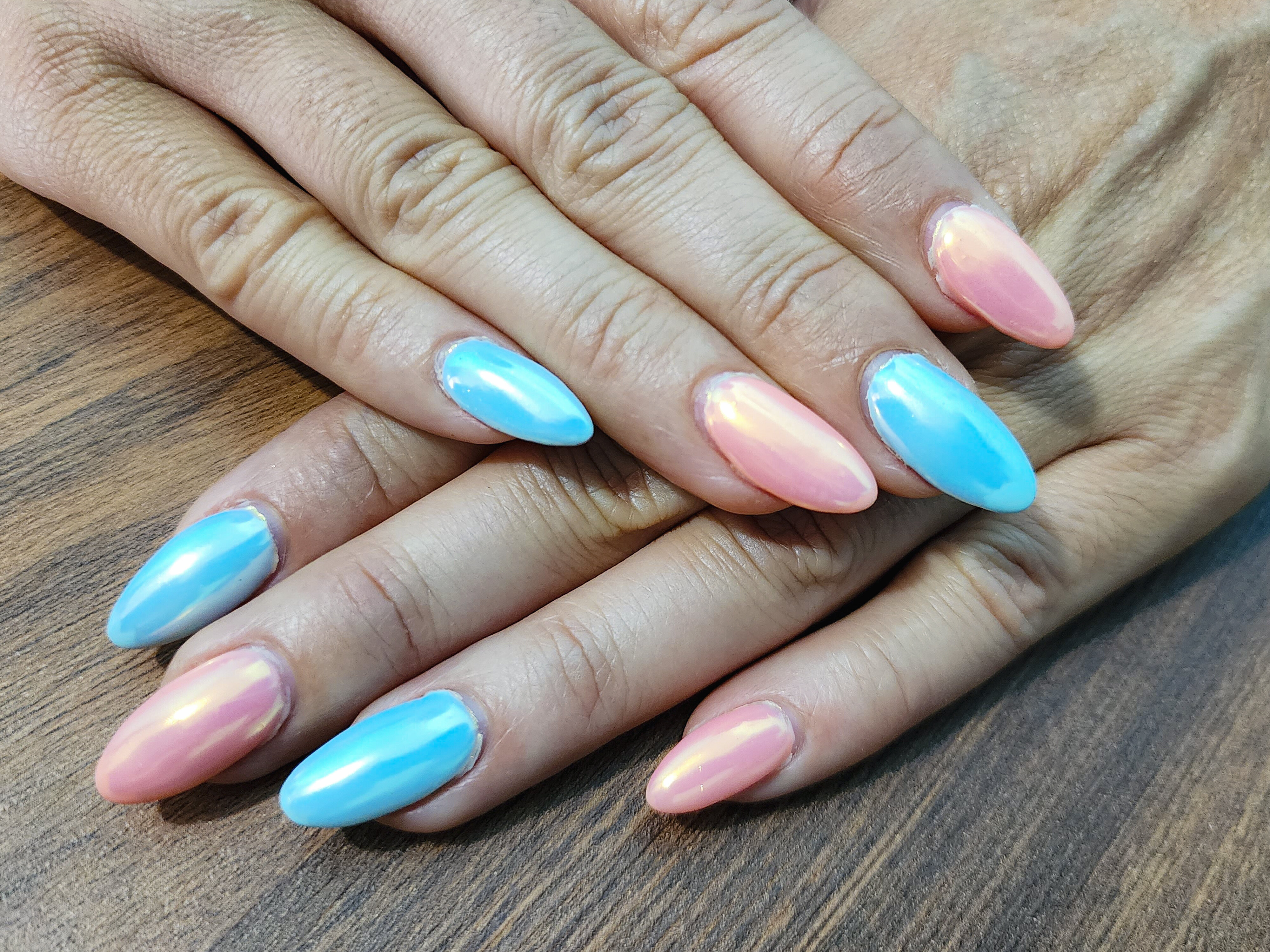 Gel Manicure UV Lights Can Damage Skin Cells, Here Is What We Know.