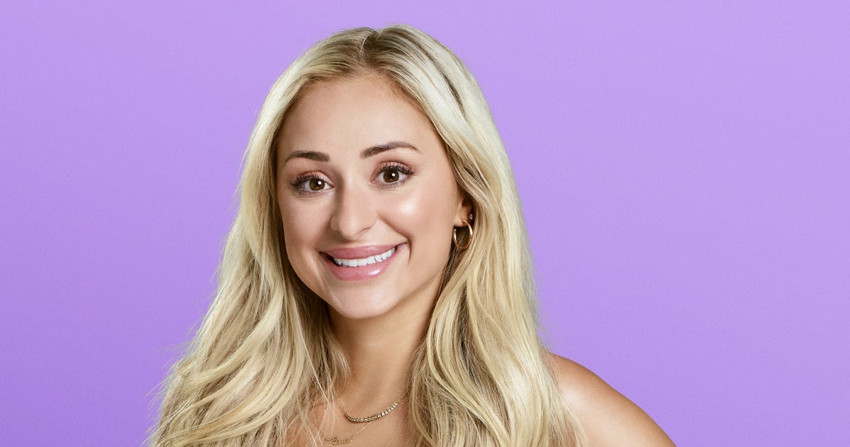 NextImg:‘Love Is Blind’ Contestant Sues Netflix Over ‘Traumatic’ Experience