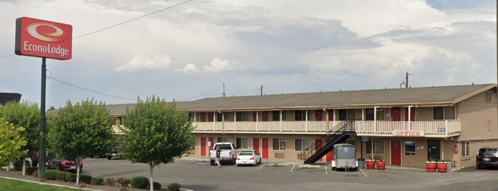 The motel in Kennewick, Washington, where a 4-year-old Washington girl was found overdosed on Dec. 27.