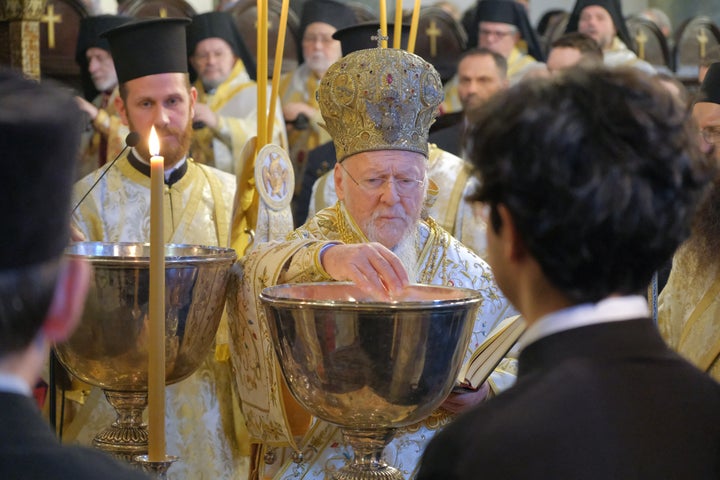 ΣΤΟ ΦΑΝΑΡΙ ΓΙΑ ΤΑ ΘΕΟΦΑΝΕΙΑ Ο ΠΡΟΕΔΡΟΣ ΤΟΥ ΠΑΣΟΚ-ΚΙΝΗΜΑ ΑΛΛΑΓΗΣ ΝΙΚΟΣ ΑΝΔΟΥΛΑΚΗΣ (ΓΡΑΦΕΙΟ ΤΥΠΟΥ ΠΑΣΟΚ-ΚΙΝΗΜΑ ΑΛΛΑΓΗΣ/ EUROKINISSI)