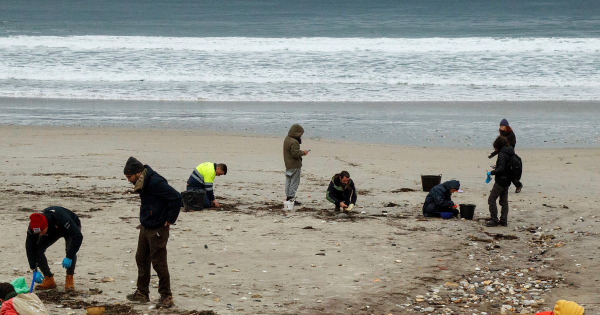 Millones de partículas de plástico llegan a las playas españolas