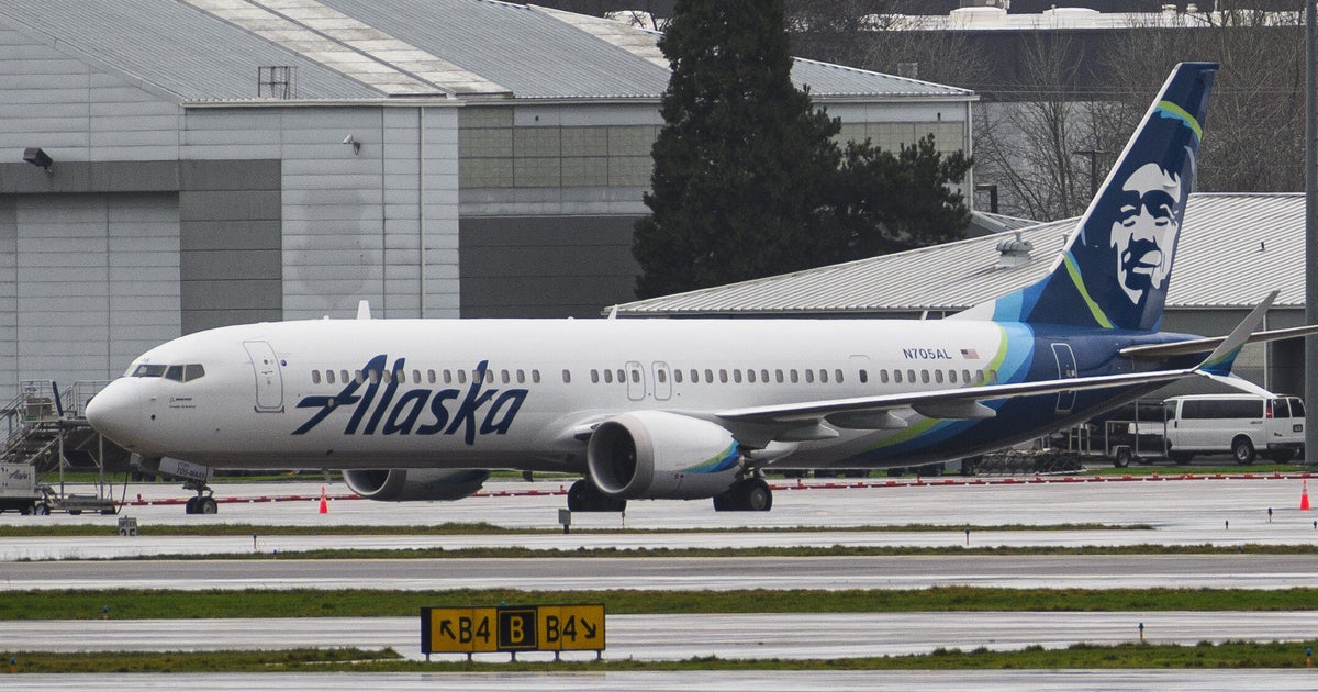 NextImg:Alaska And United Airlines Cancel Hundreds Of Flights In Wake Of Inflight Blowout