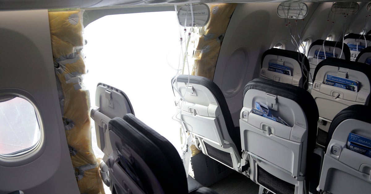 NextImg:FAA Investigating Boeing After Door Panel Falls Off Midflight