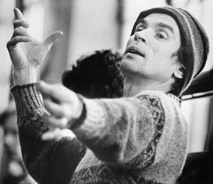 Ο Ρούντολφ Νουρέγιεφ σε πρόβα του «Δον Κιχώτη» με το Μπαλέτο της Βοστώνης, που ανέβηκε σε χορογραφία δική του. 5 Μαρτίου 1982. (AP Photo/Peter Southwick)