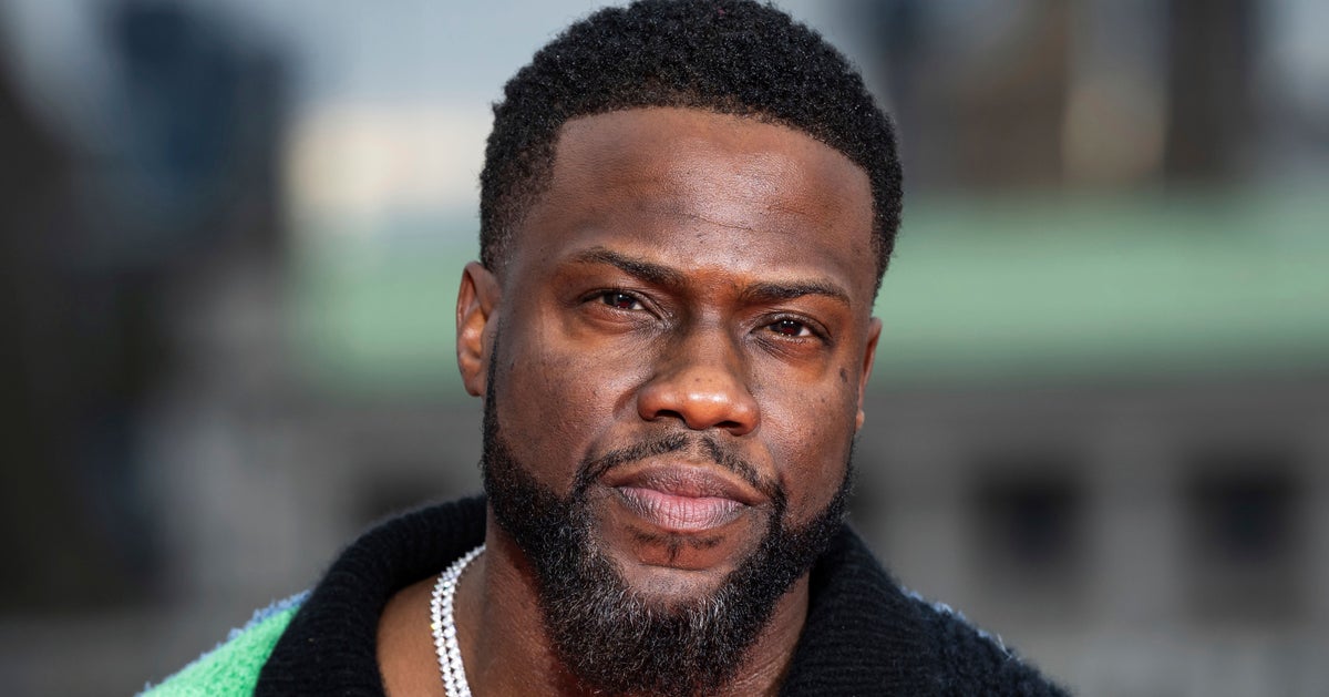 NextImg:Kevin Hart Explains Why Hosting The Oscars Is Not In His Future