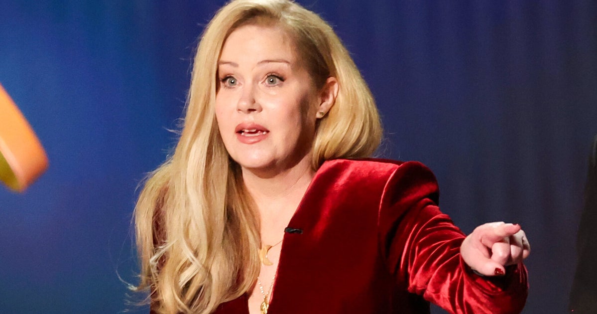 NextImg:Christina Applegate Jokes About The Irony Of Getting A Standing Ovation At Emmys