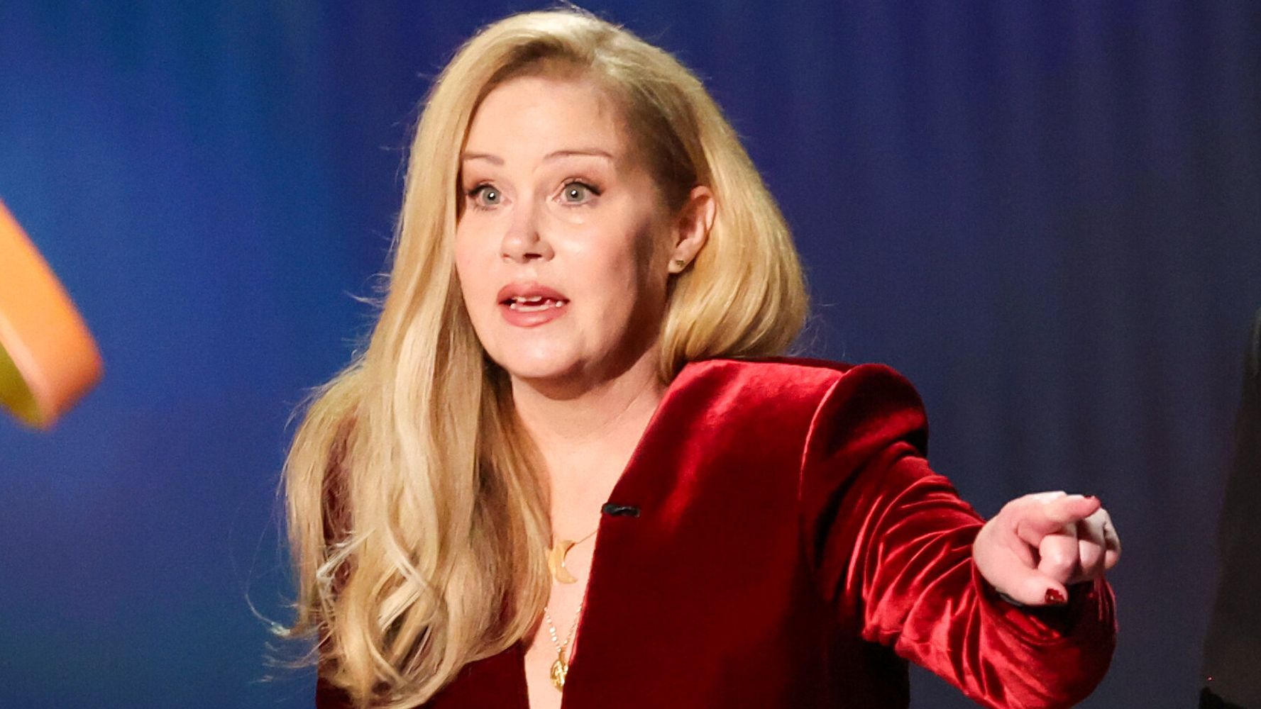 Christina Applegate Jokes About Ovation Irony At The Emmys | HuffPost  Entertainment