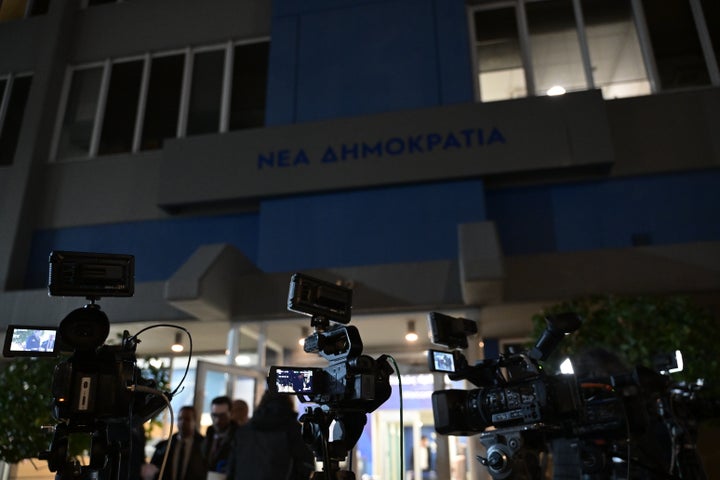 Θα συνεχιστούν οι εσωκομματικές ζυμώσεις για να αυξηθεί ο αριθμός των βουλευτών που θα υπερψηφίσουν τη ρύθμιση για τον γάμο των ομόφυλων ζευγαριών