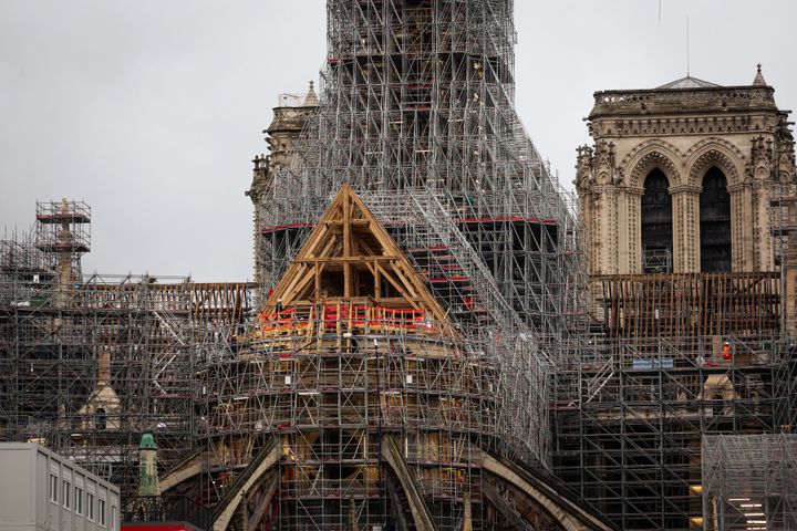 再建工事中のパリのノートルダム大聖堂（2023年12月）