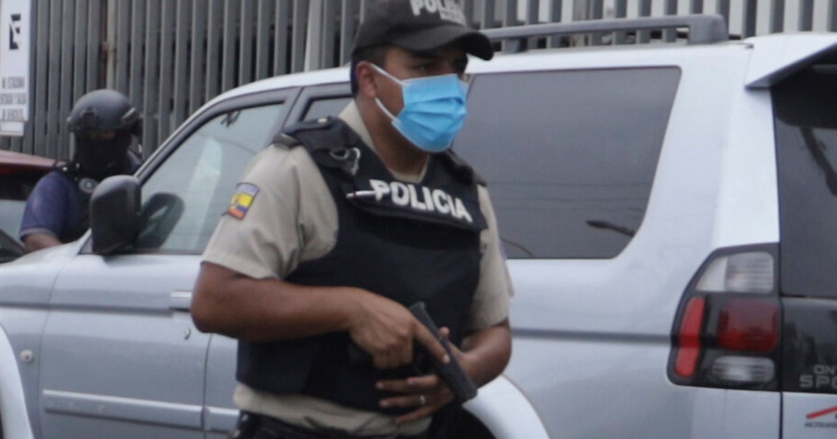 NextImg:Prosecutor Investigating Ecuador TV Studio Attack Is Shot Dead