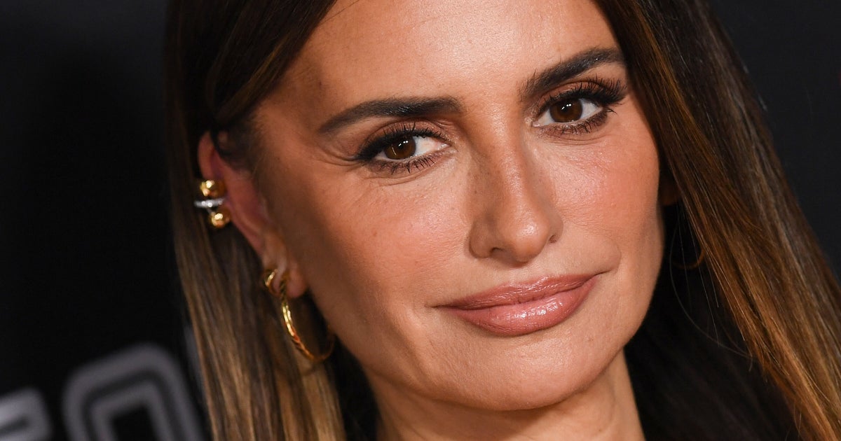 NextImg:Penélope Cruz Reveals Fear Of Driving, Says Sister Was ‘Run Over By A Car'