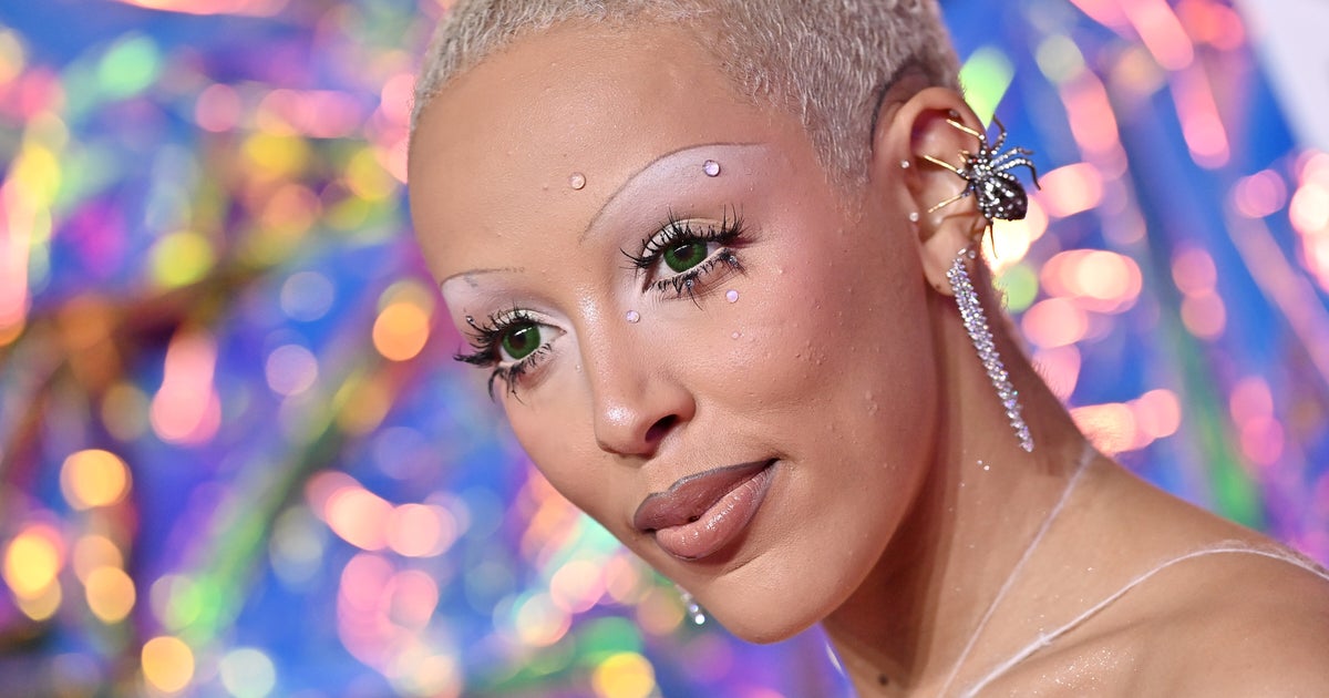 NextImg:Doja Cat’s Mother Claims Son Abused The Rapper In New Court Docs