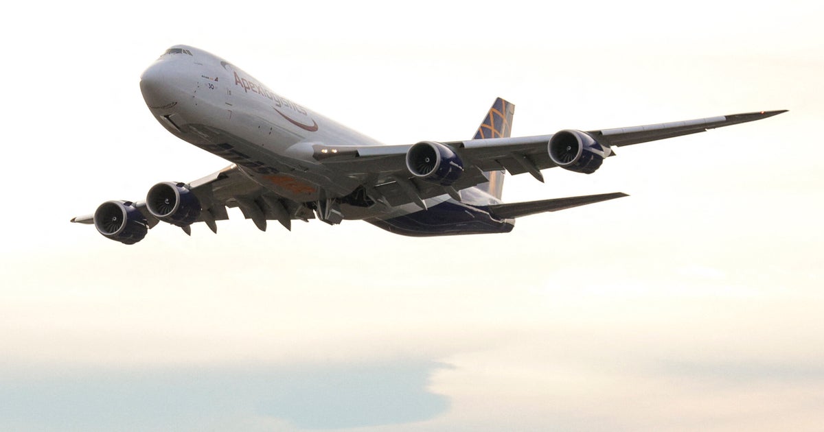 NextImg:Flames Seen Shooting From Plane Before Emergency Landing At Miami Airport