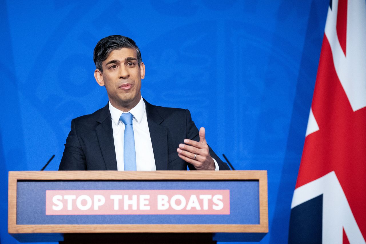 Rishi Sunak urged peers not to "frustrate the will of the people".