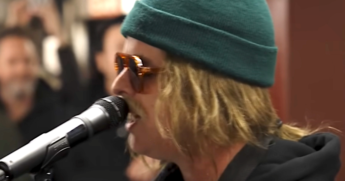 Green Day Trashes Trump Again During Subway Gig In Disguise