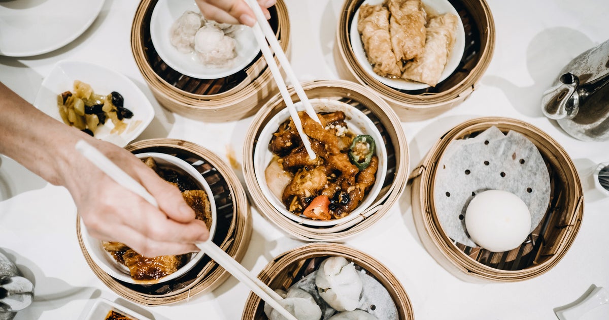 NextImg:24 Subtle Signs That Often Signal That A Restaurant Is, In Fact, VERY Good