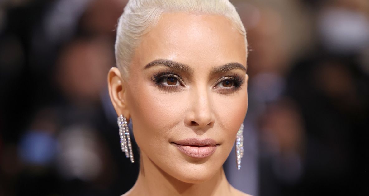 Kim Kardashian Addresses Tanning Bed Backlash On Twitter | HuffPost ...